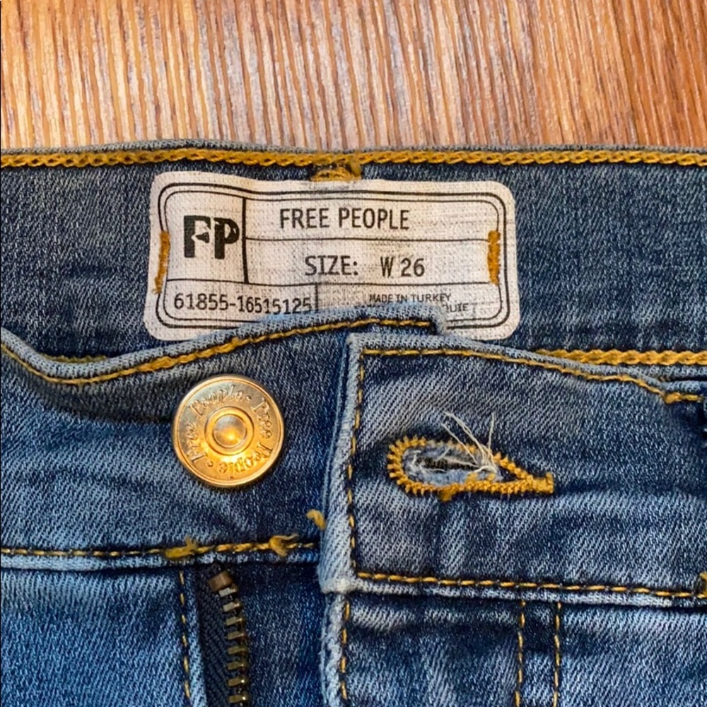 Free People Busted Knee Skinny Jeans - Picture 5 of 6